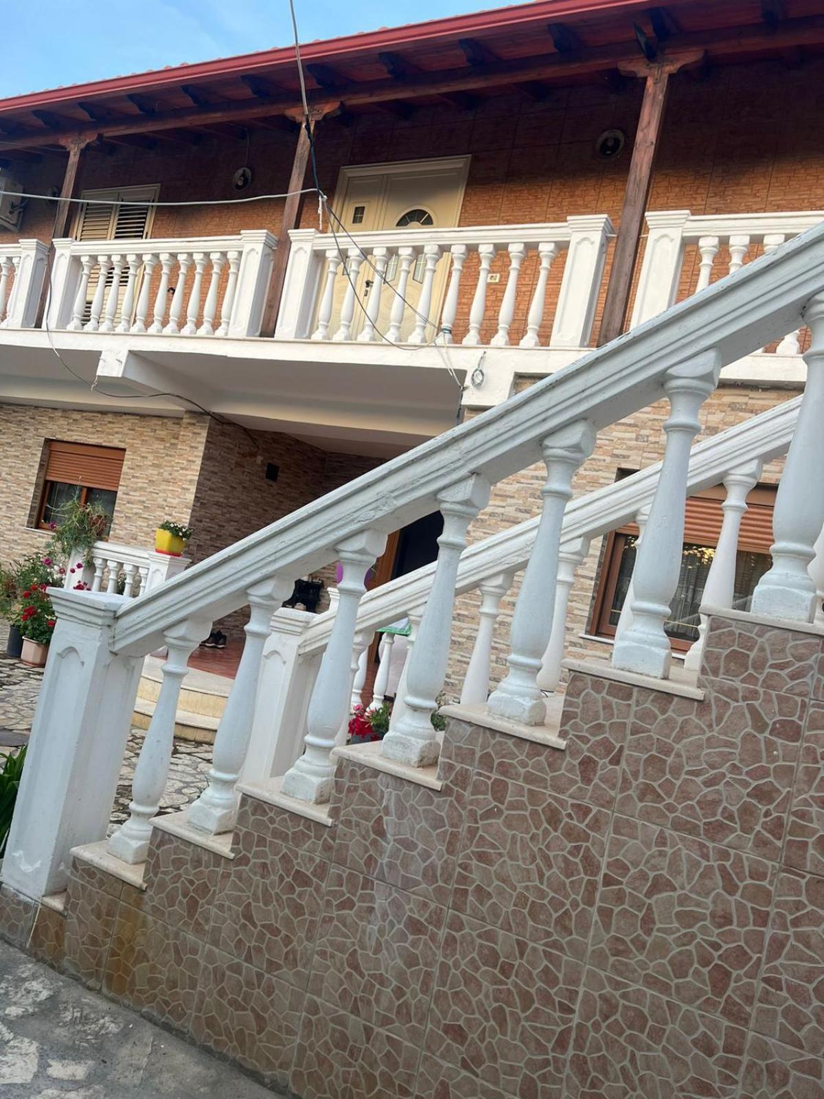 Nori House Hotel Vlore Ngoại thất bức ảnh